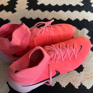 Nike Men's Pink Athletic Shoes
